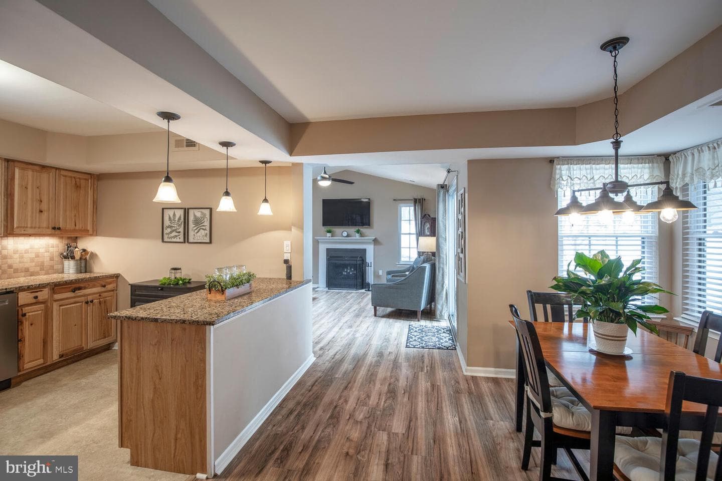 481 Redbud Court photo 5