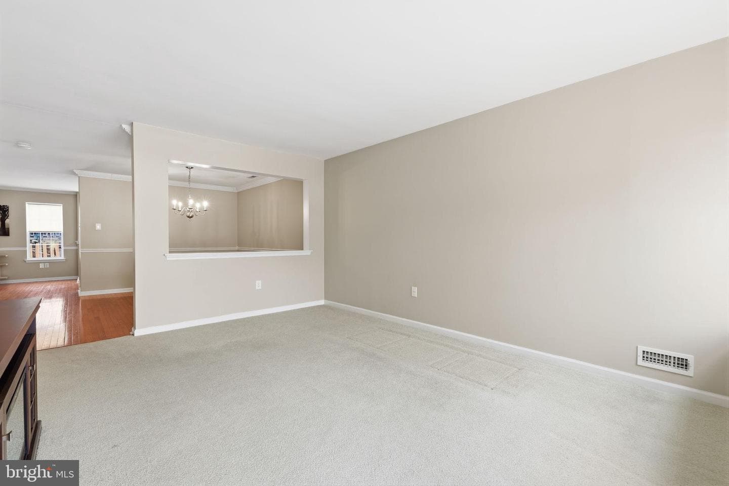 25 Honey Locust Lane photo 11