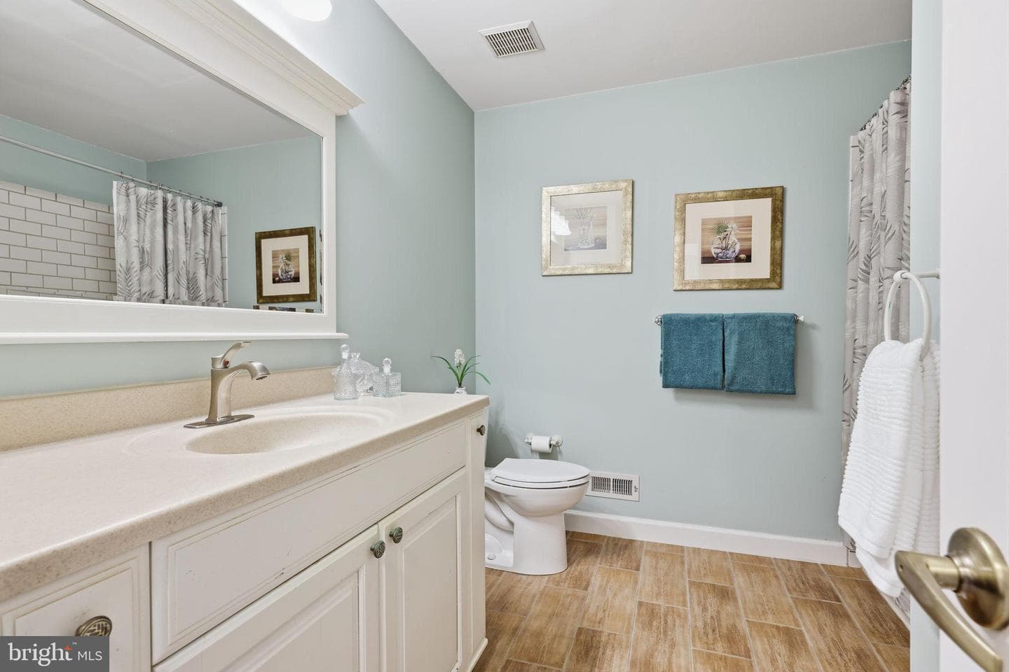 25 Honey Locust Lane photo 16