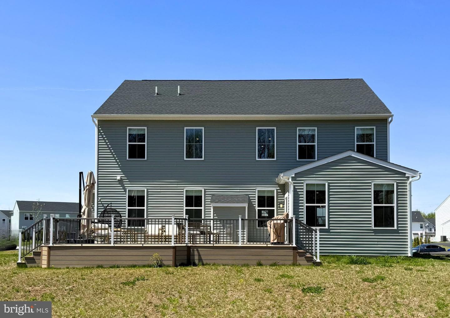 1033 Mariwill Drive photo 2