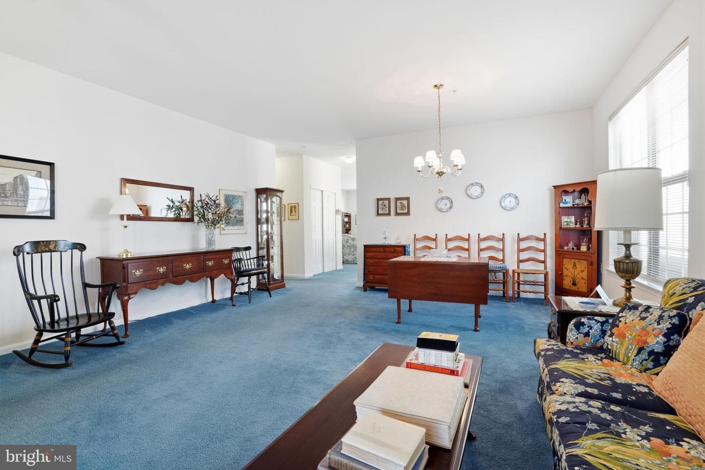 1107 Maxwell Manor photo 9