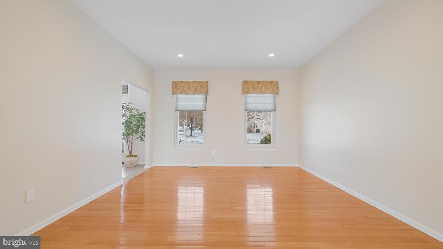 203 Cliveden Drive photo 9