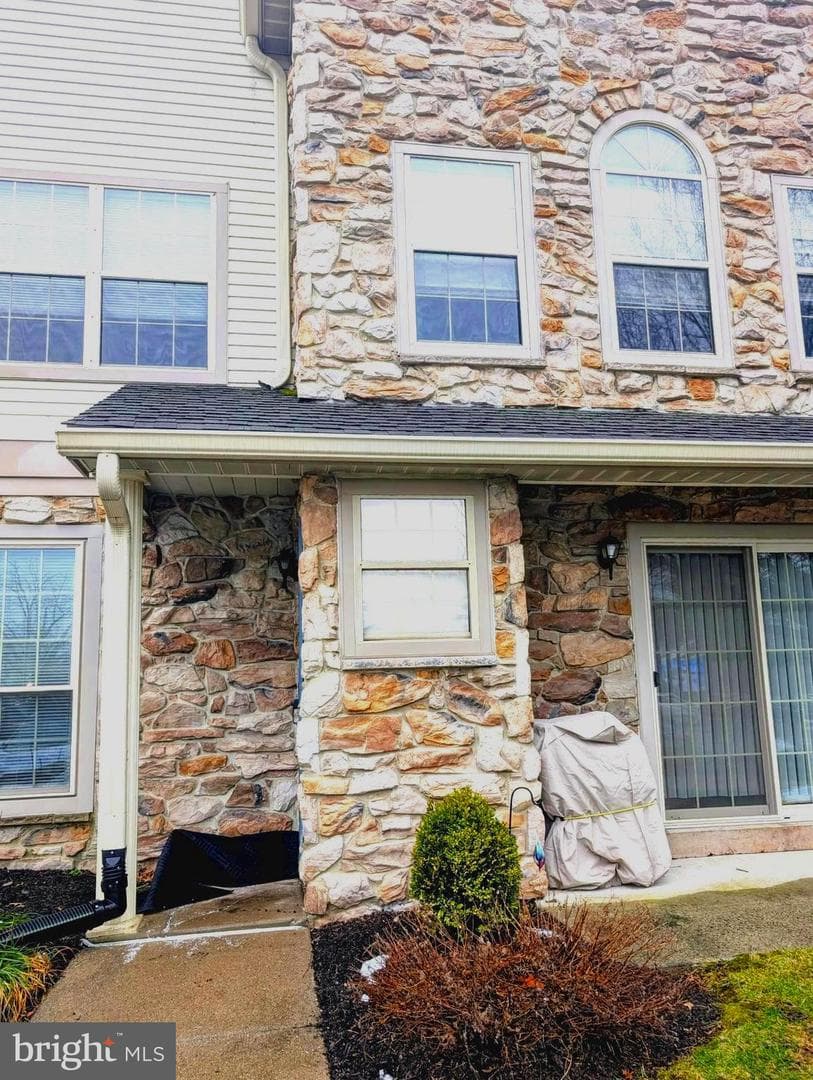 106 Remington Court photo 31