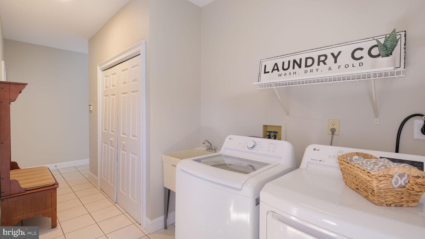 2916 White Tail Court photo 16