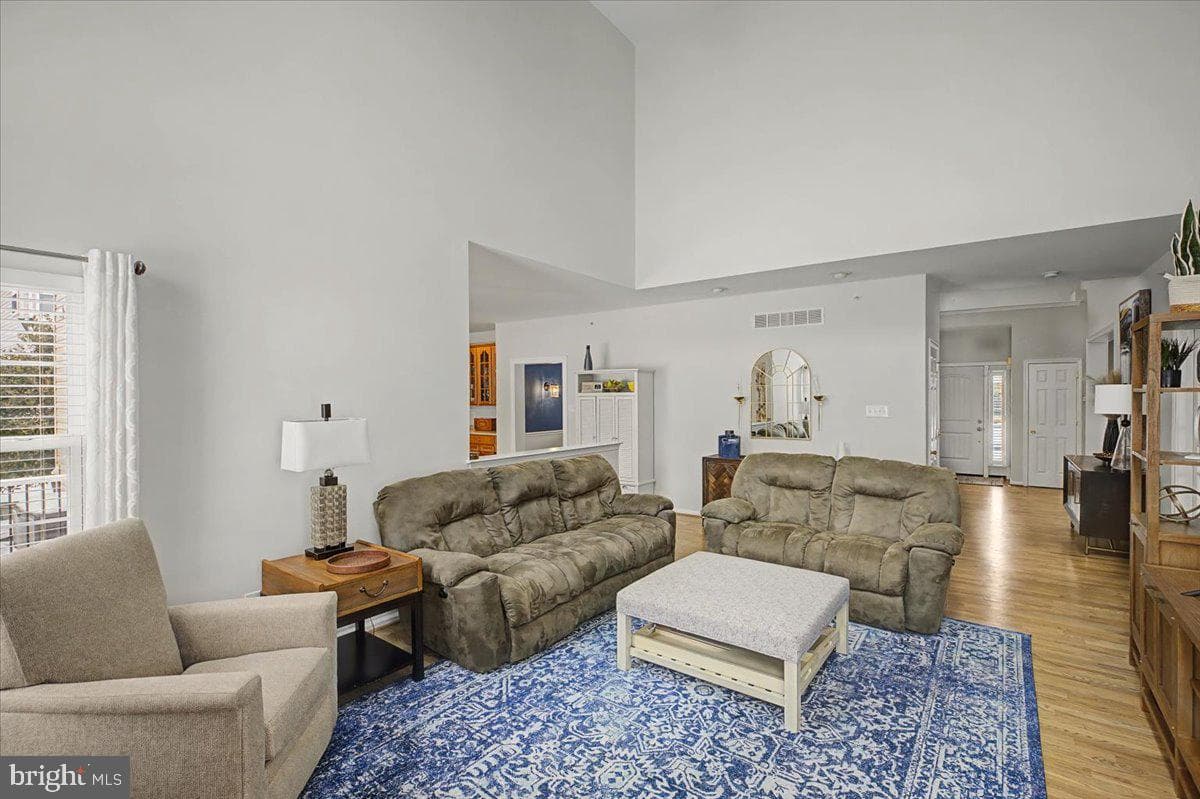 101 Sovereign Drive photo 15