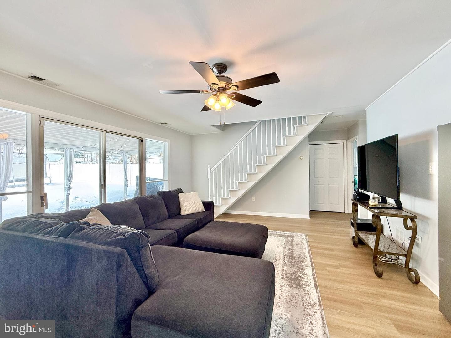 24 Roundwood Lane photo 4