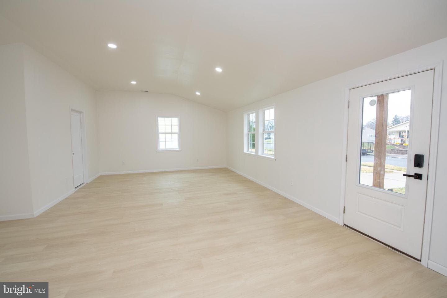 30 Mistletoe Lane photo 10