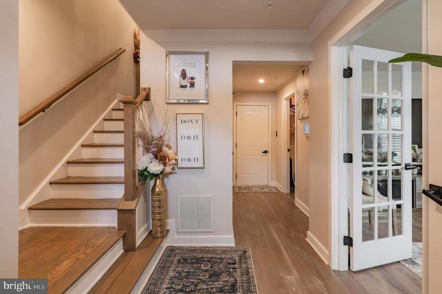 118 Bishop Way photo 3