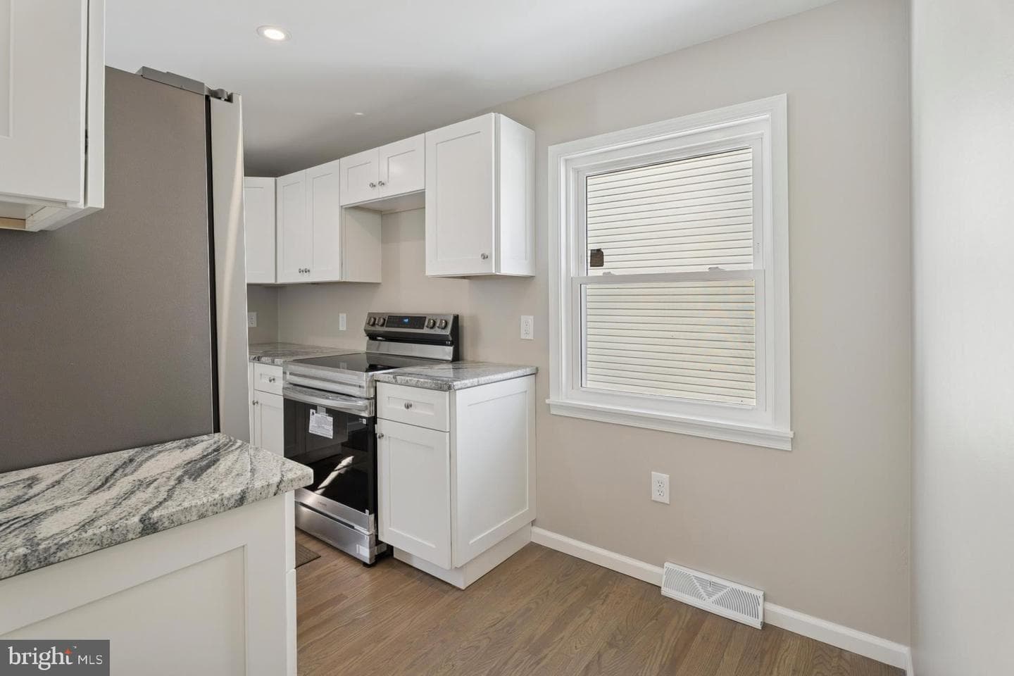 306 Grape Street photo 10