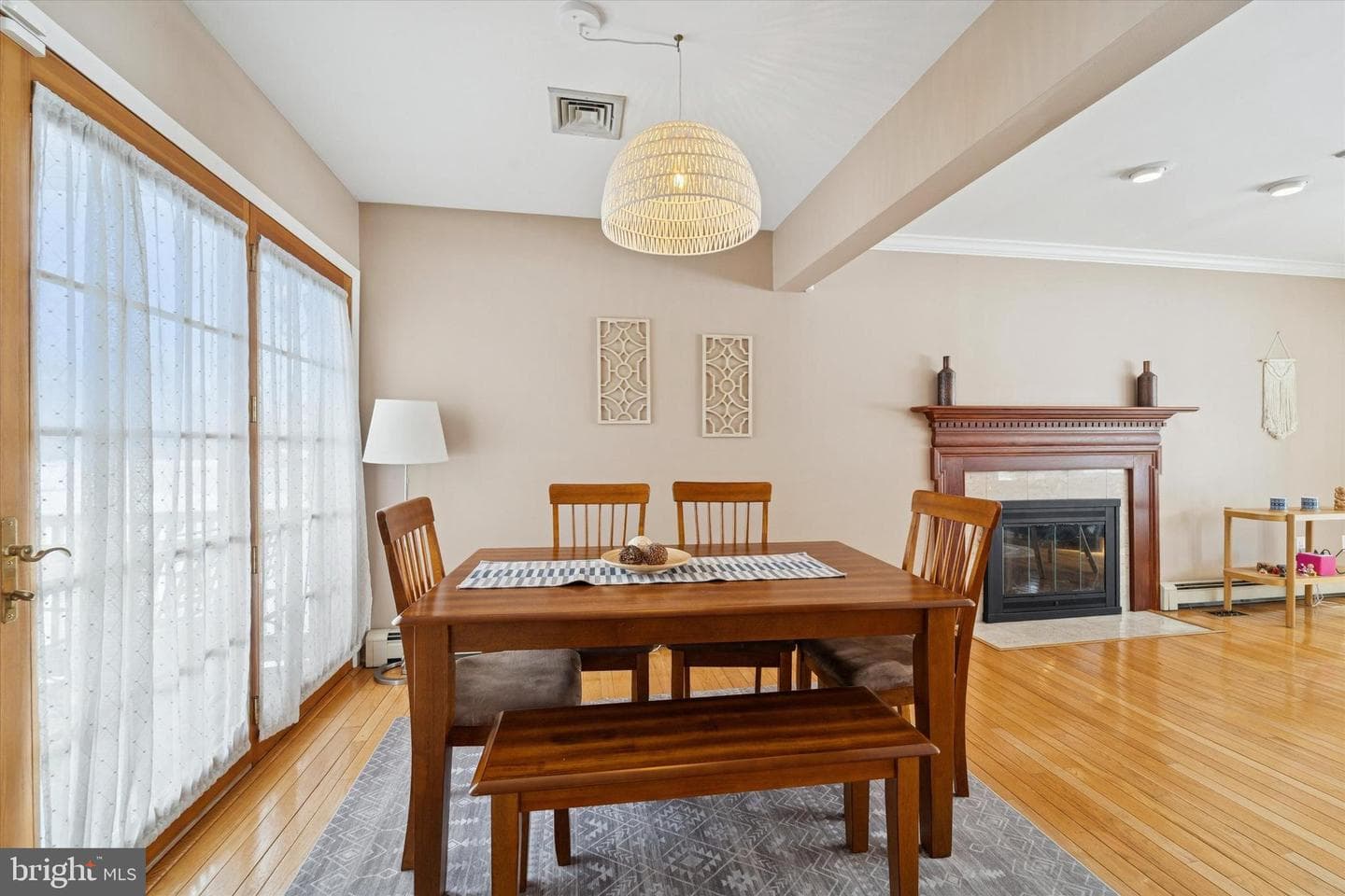 527 E Ravine Street photo 6