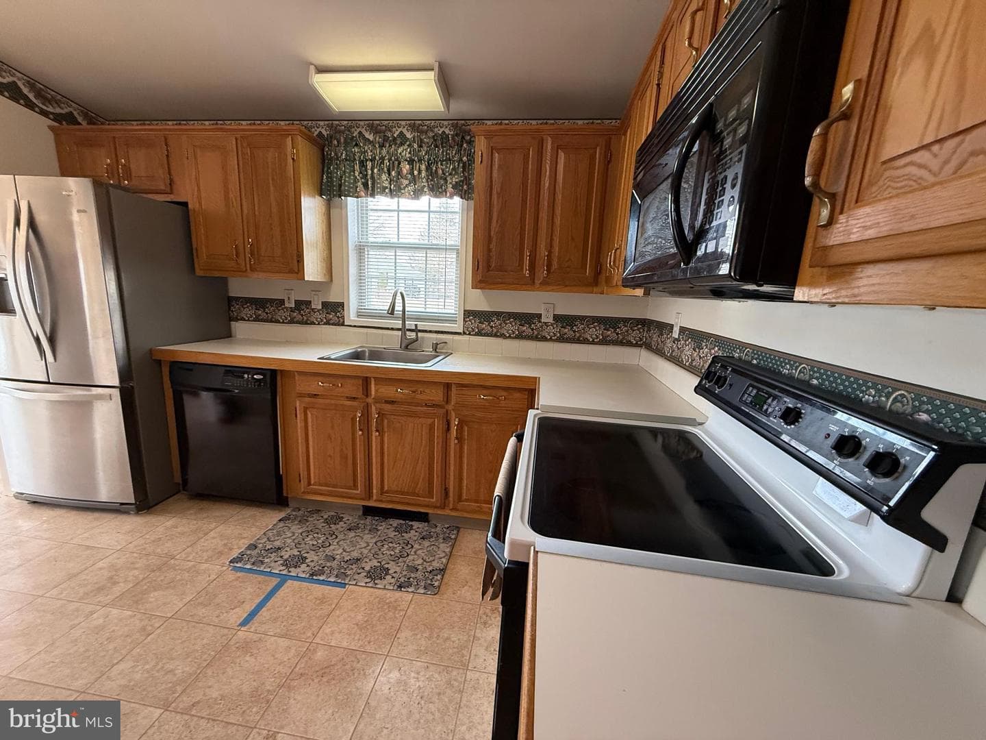 600 Mulberry Court photo 9
