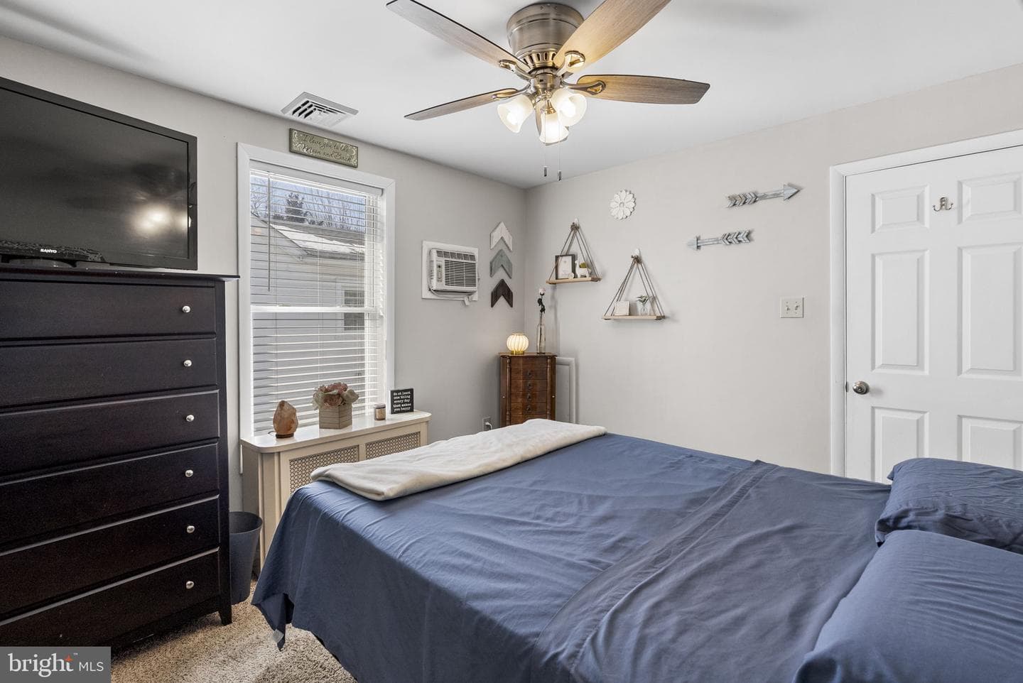 400 Clymer Avenue photo 16