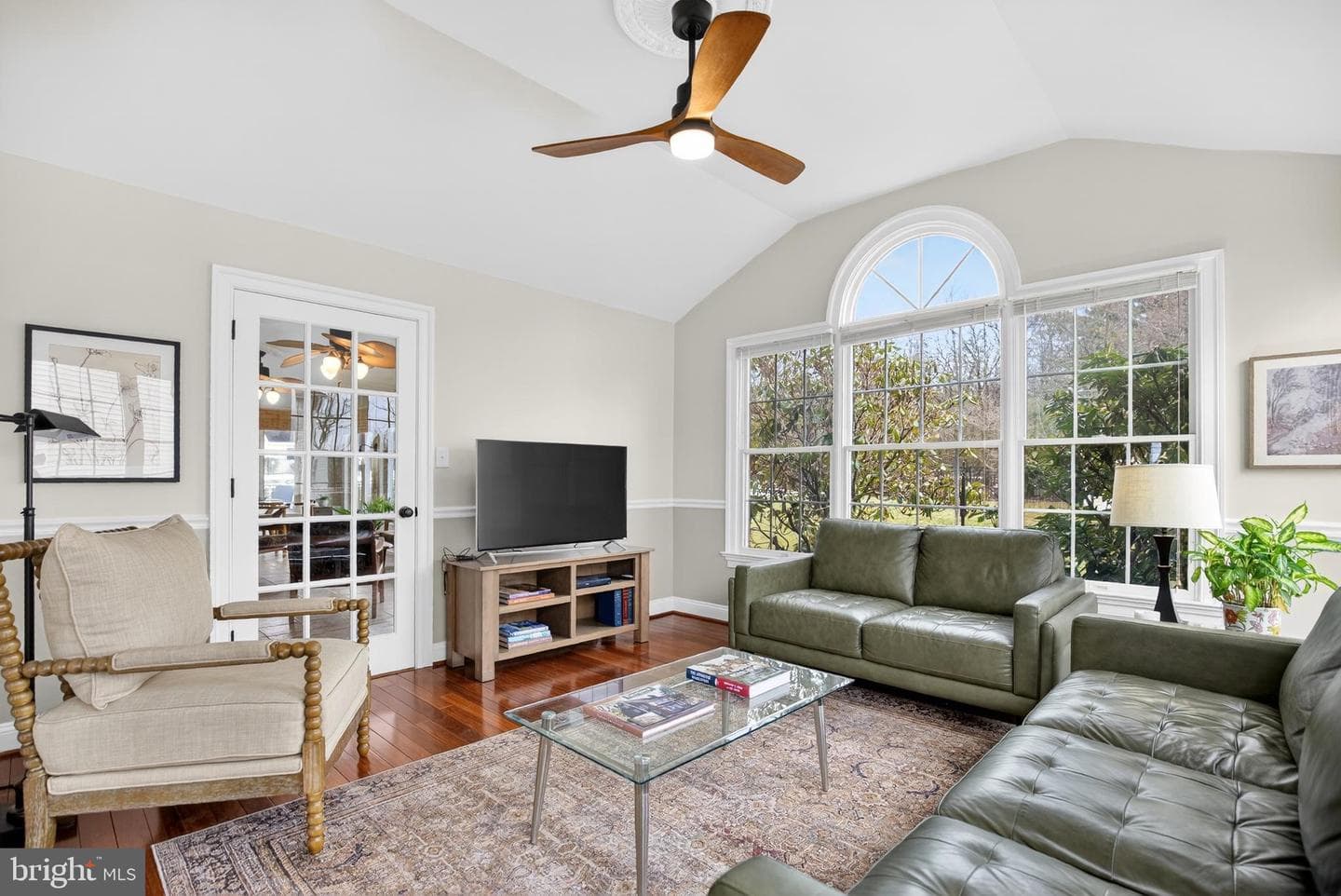 7 Alexander Way photo 8