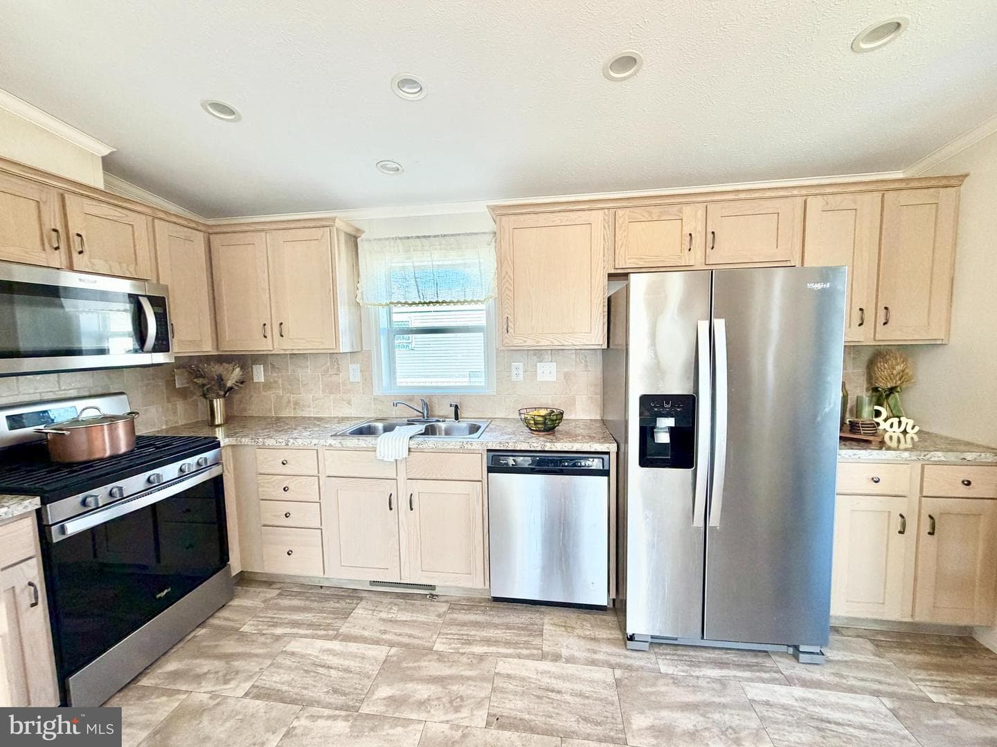 201 Johnson Drive photo 6