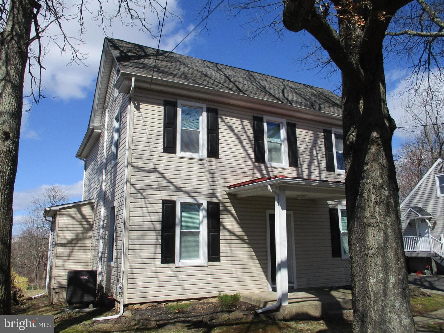 722 Hilltown Pike photo 3