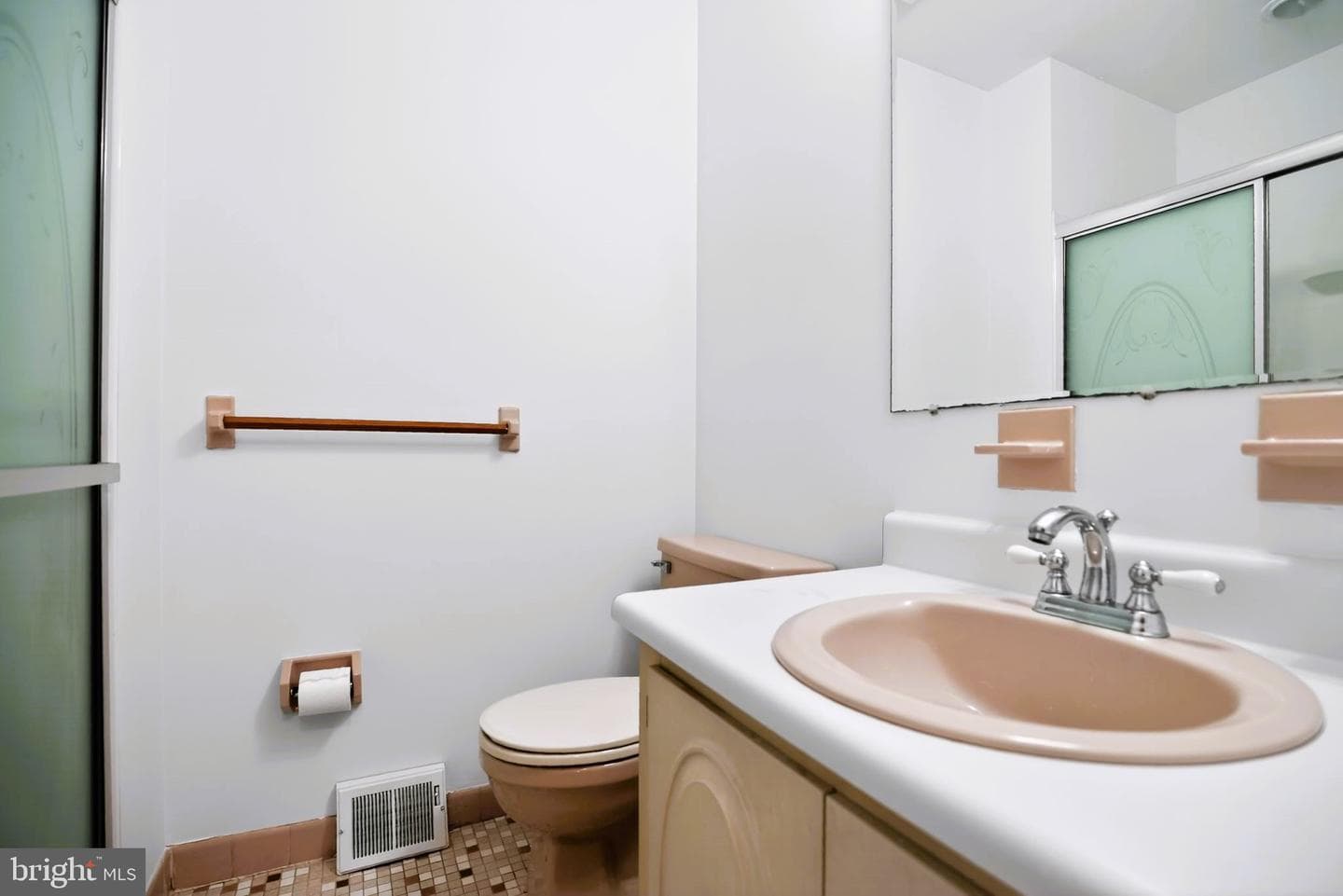 1009 Burnley Court photo 15