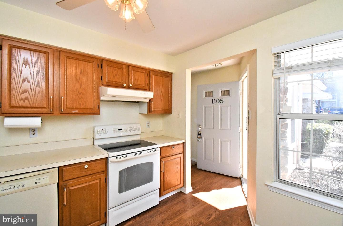 1105 Mews Drive #1105 photo 9