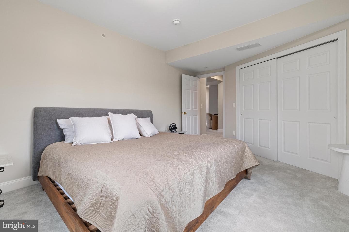 629 S Bellevue Avenue #b photo 17