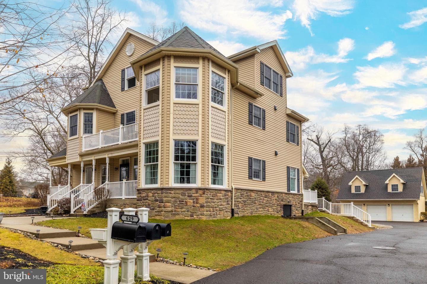 629 S Bellevue Avenue #b photo 3