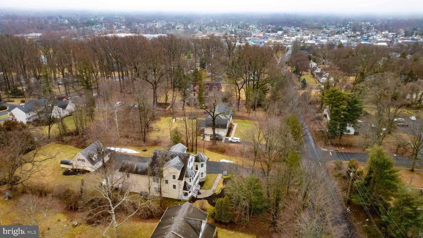 629 S Bellevue Avenue #b photo 45