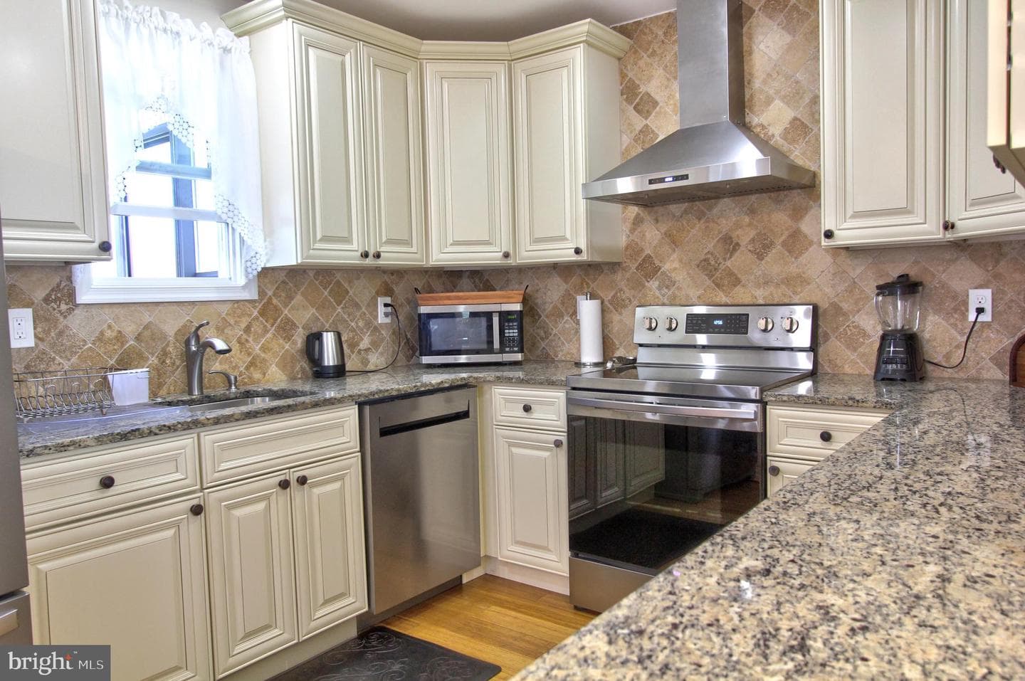 1206 Nassau Road photo 8