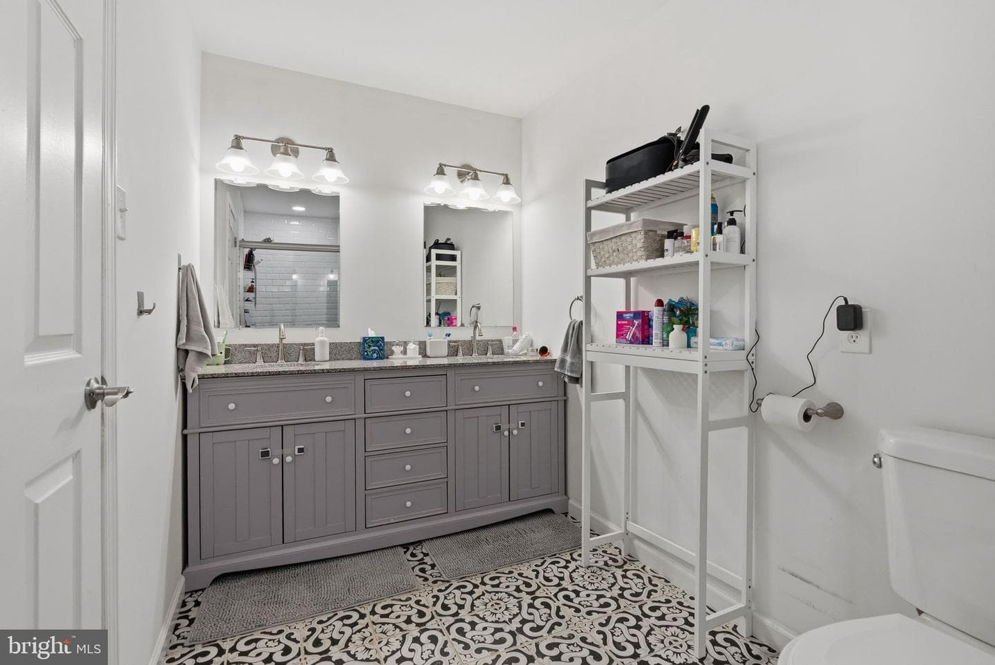 108 Diamond Drive photo 23