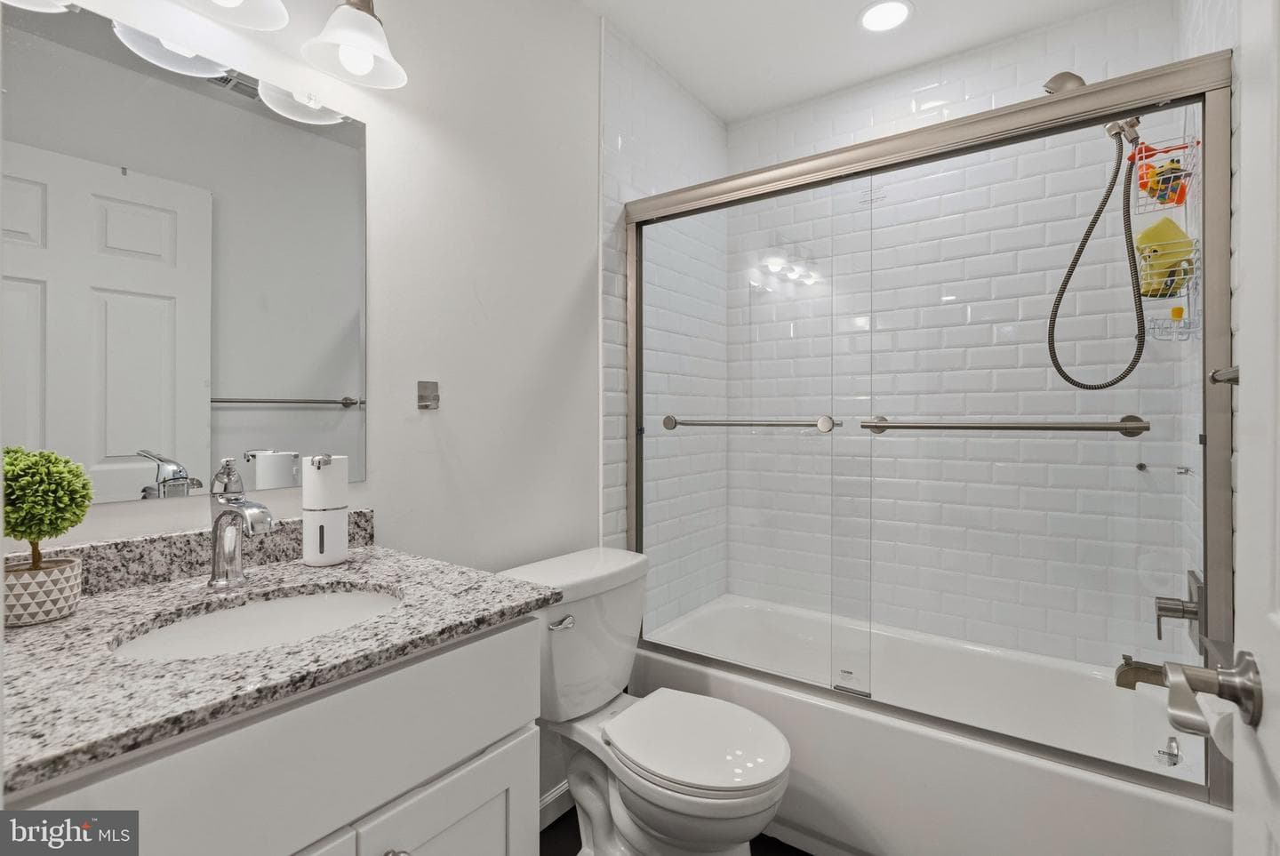 108 Diamond Drive photo 28