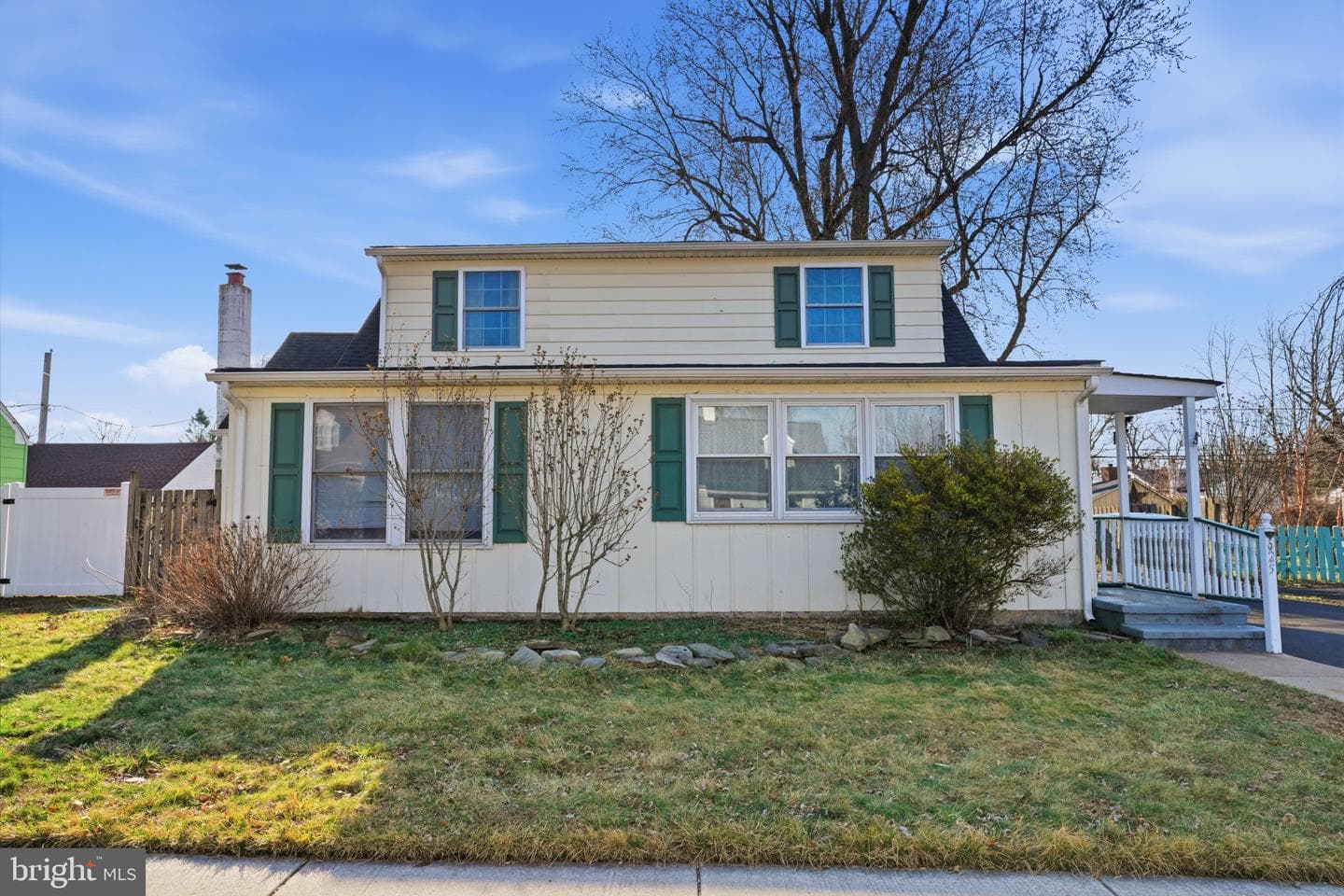 625 Hillcrest Avenue photo 2
