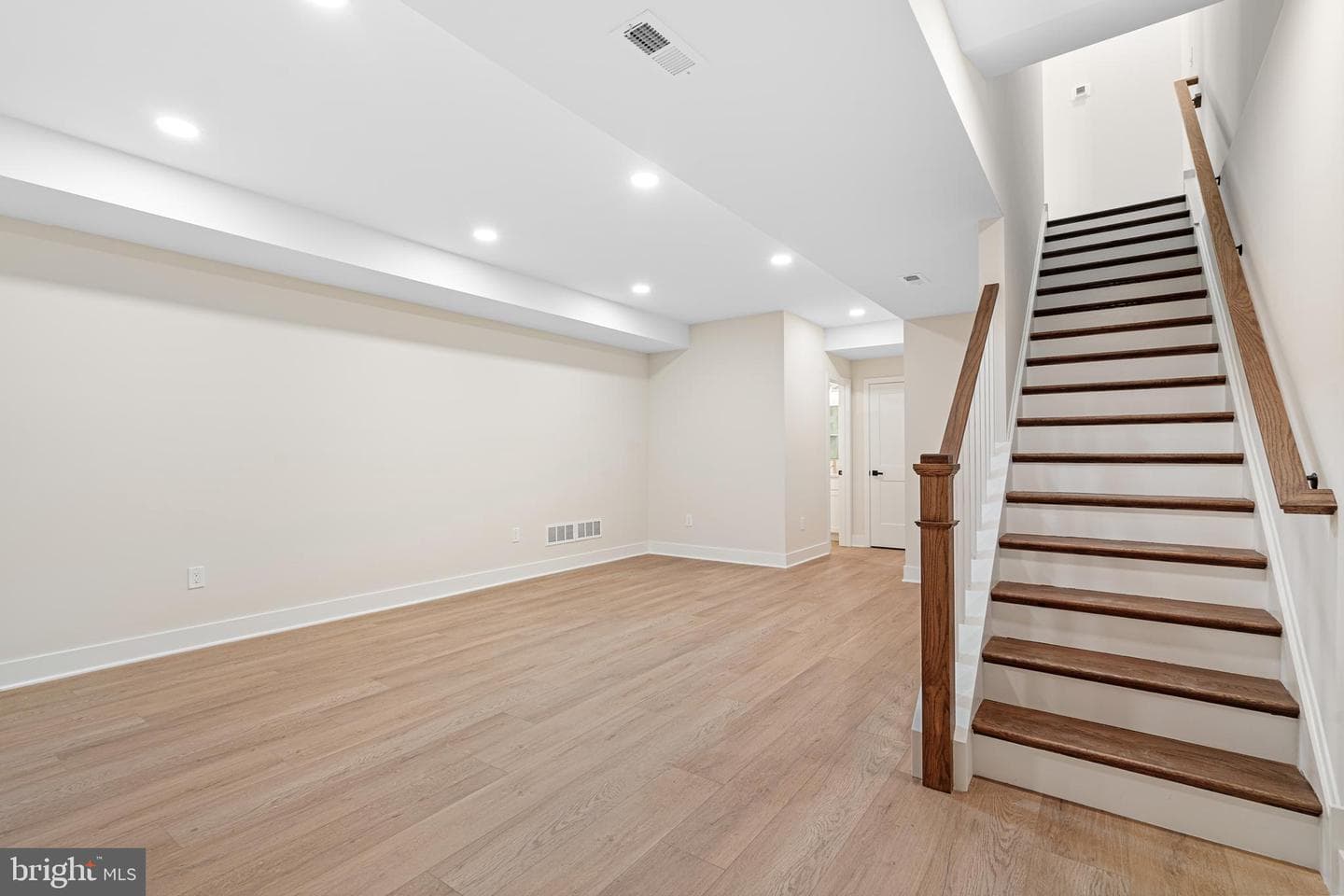 113 Thornton Lane photo 27