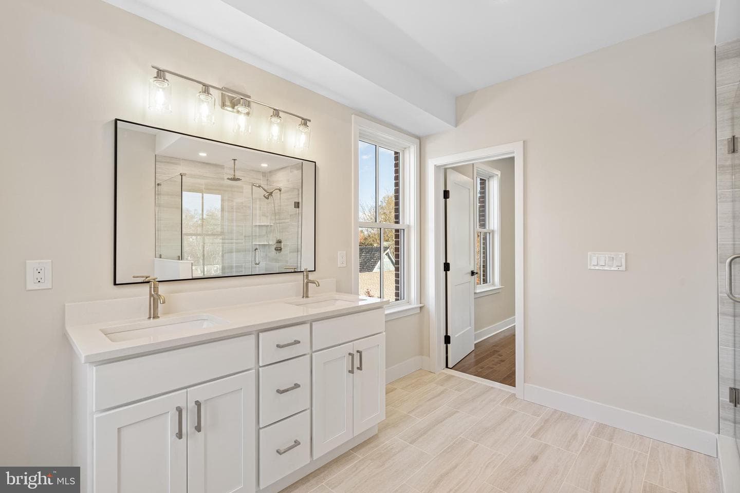 113 Thornton Lane photo 42