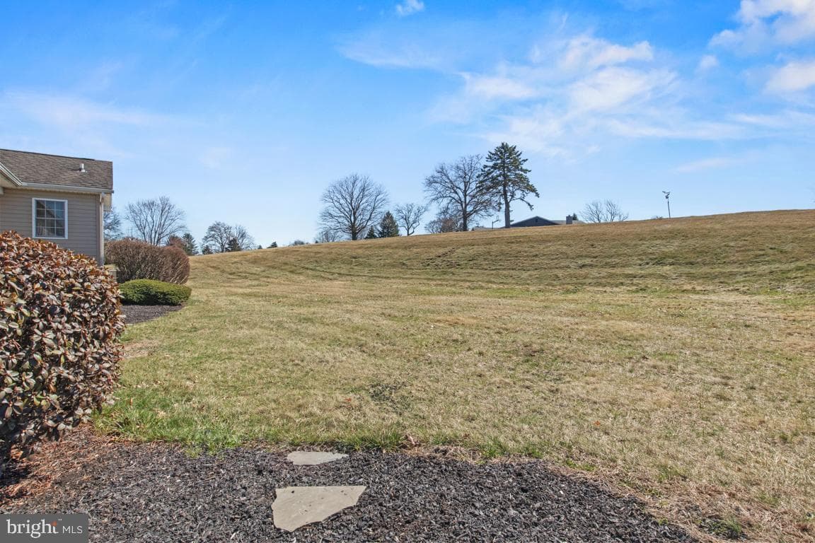 1525 Gateway Drive photo 30