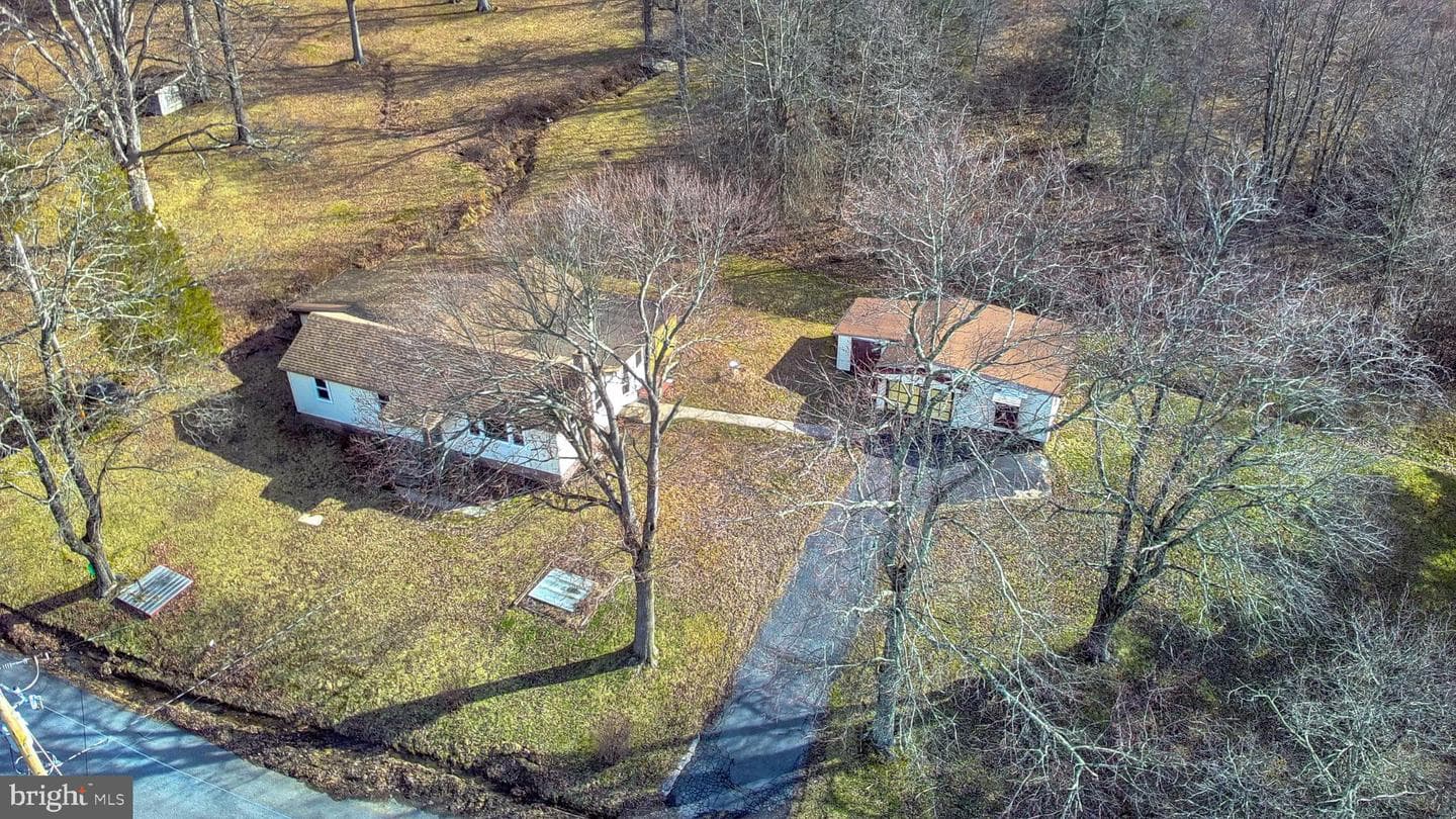 1895 Quarry Rd photo 20