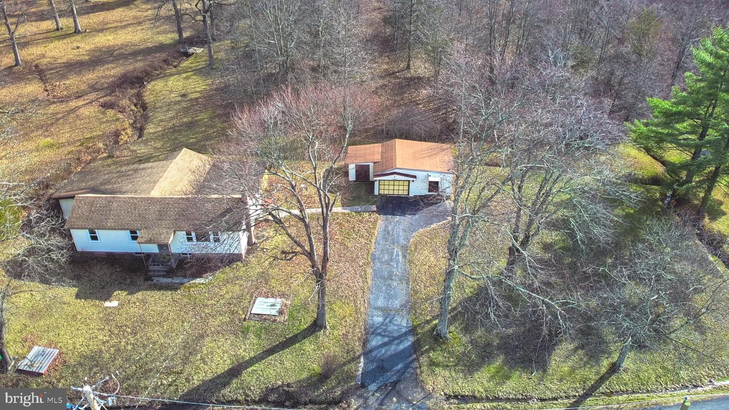 1895 Quarry Rd photo 21