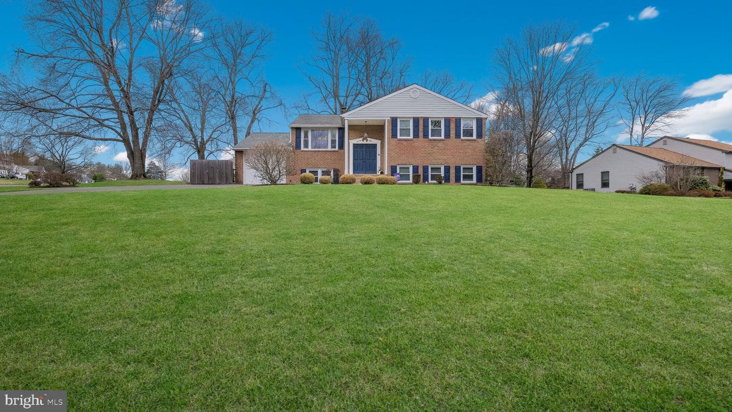 79 W Buttonwood Dr photo 4