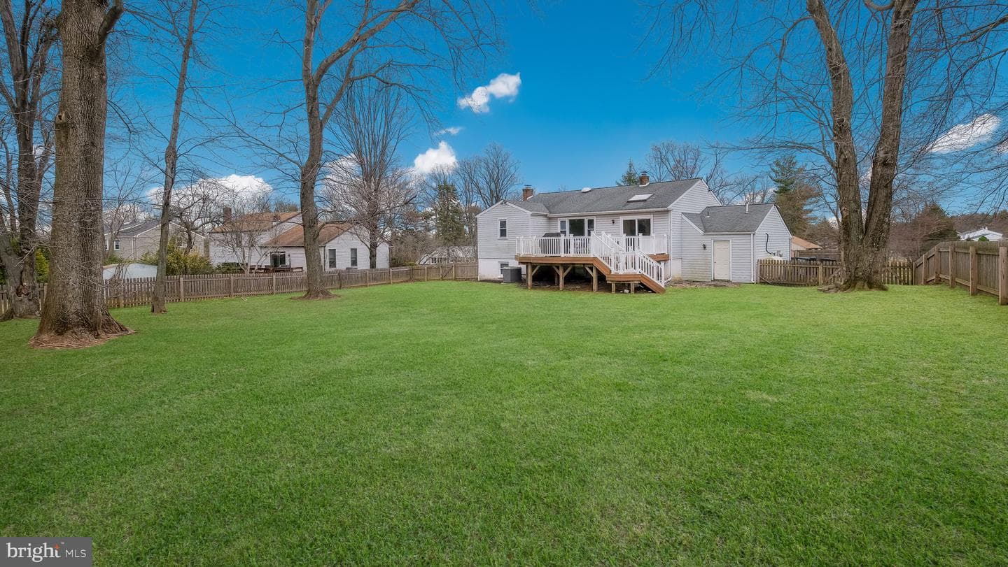 79 W Buttonwood Dr photo 43