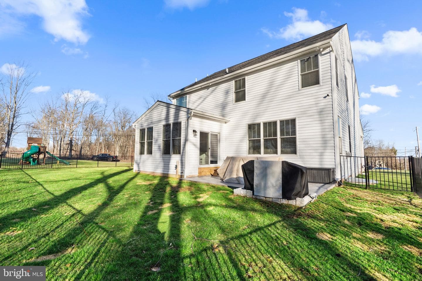 2408 Diamond Street photo 43