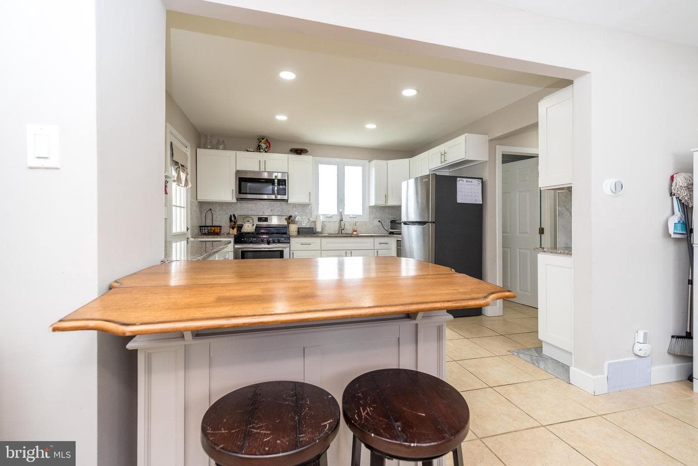 253 Luff Lane photo 11