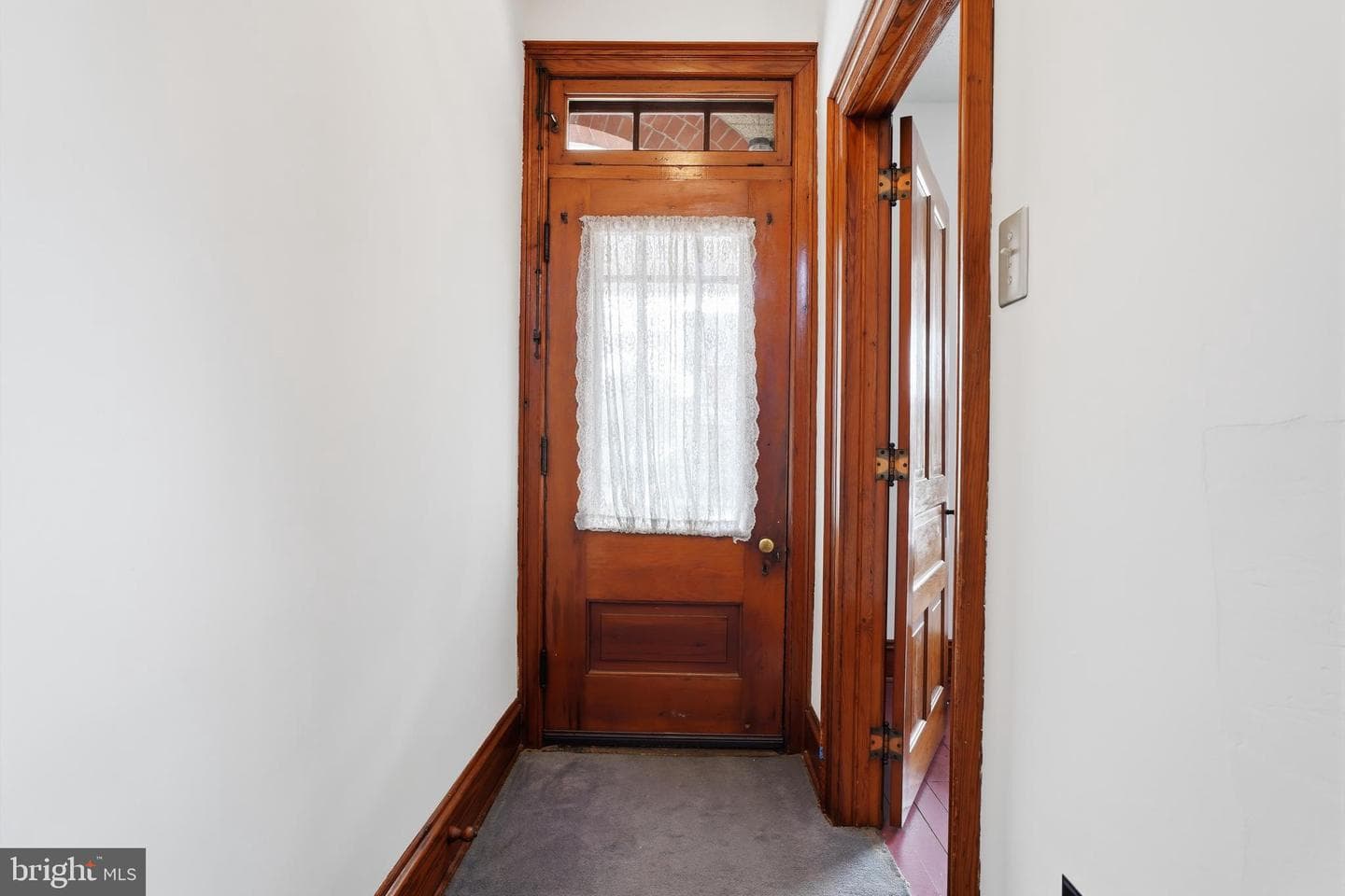629 Juniper Street photo 5