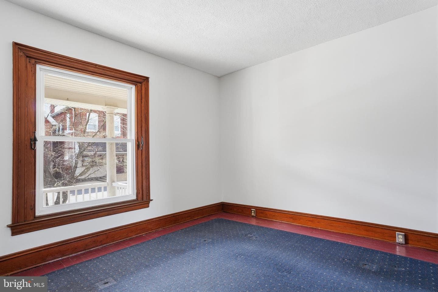 629 Juniper Street photo 7