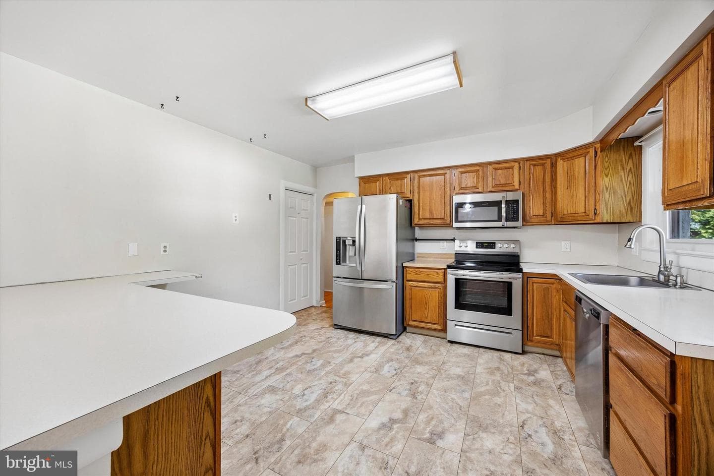 59 E Hillcrest Avenue photo 9