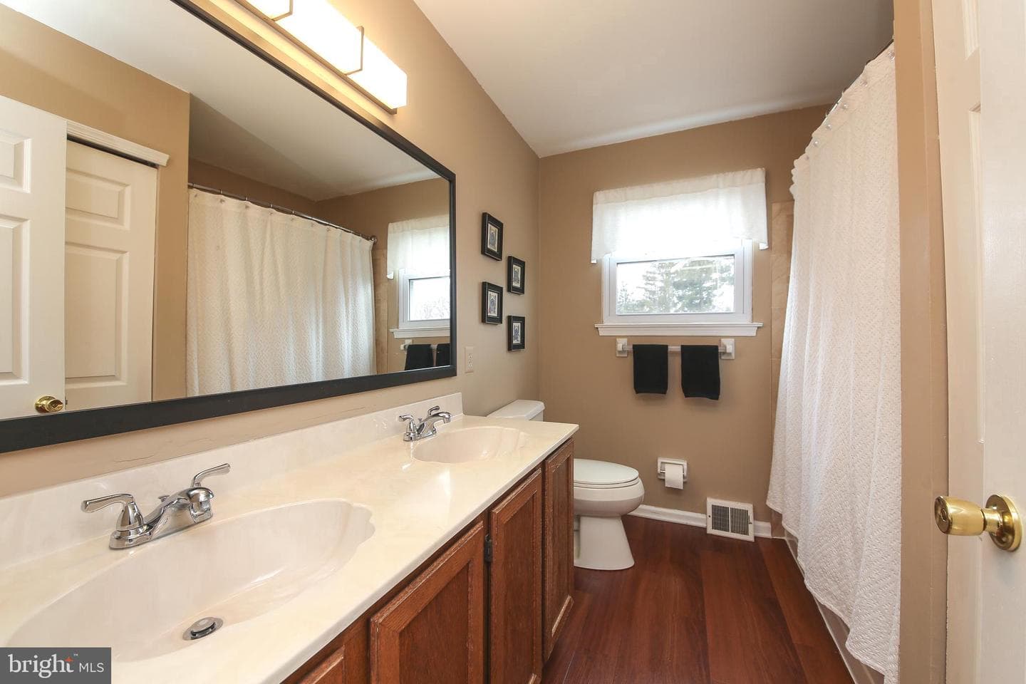 367 Merion Place photo 30