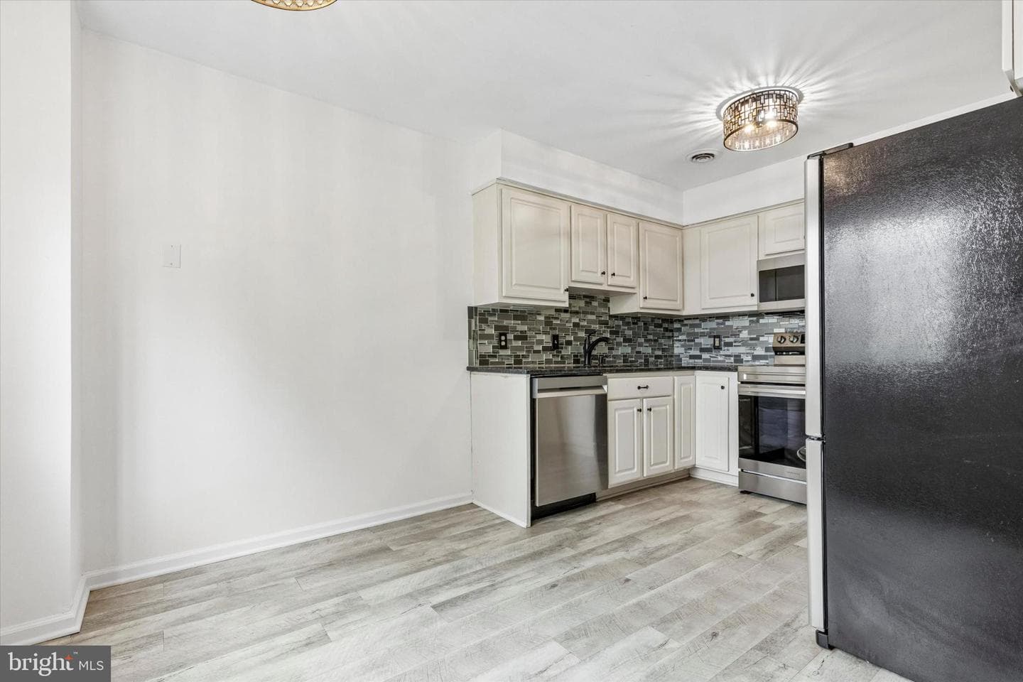 108 Christopher Place #108 photo 6