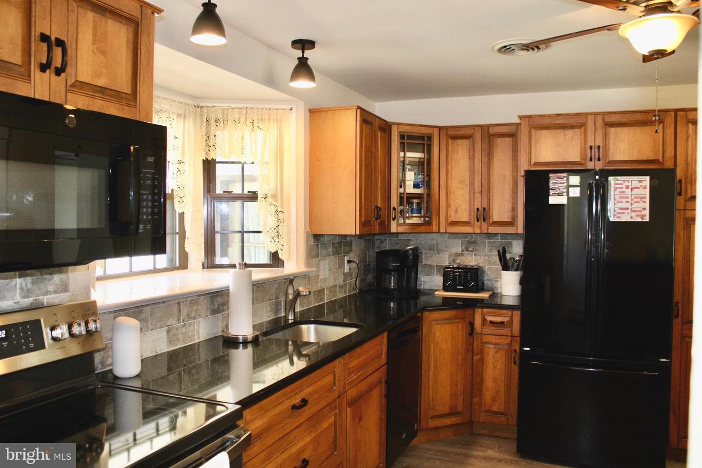 174 Hershel Street photo 14