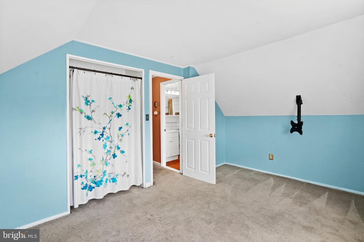 60 Upland Road photo 27