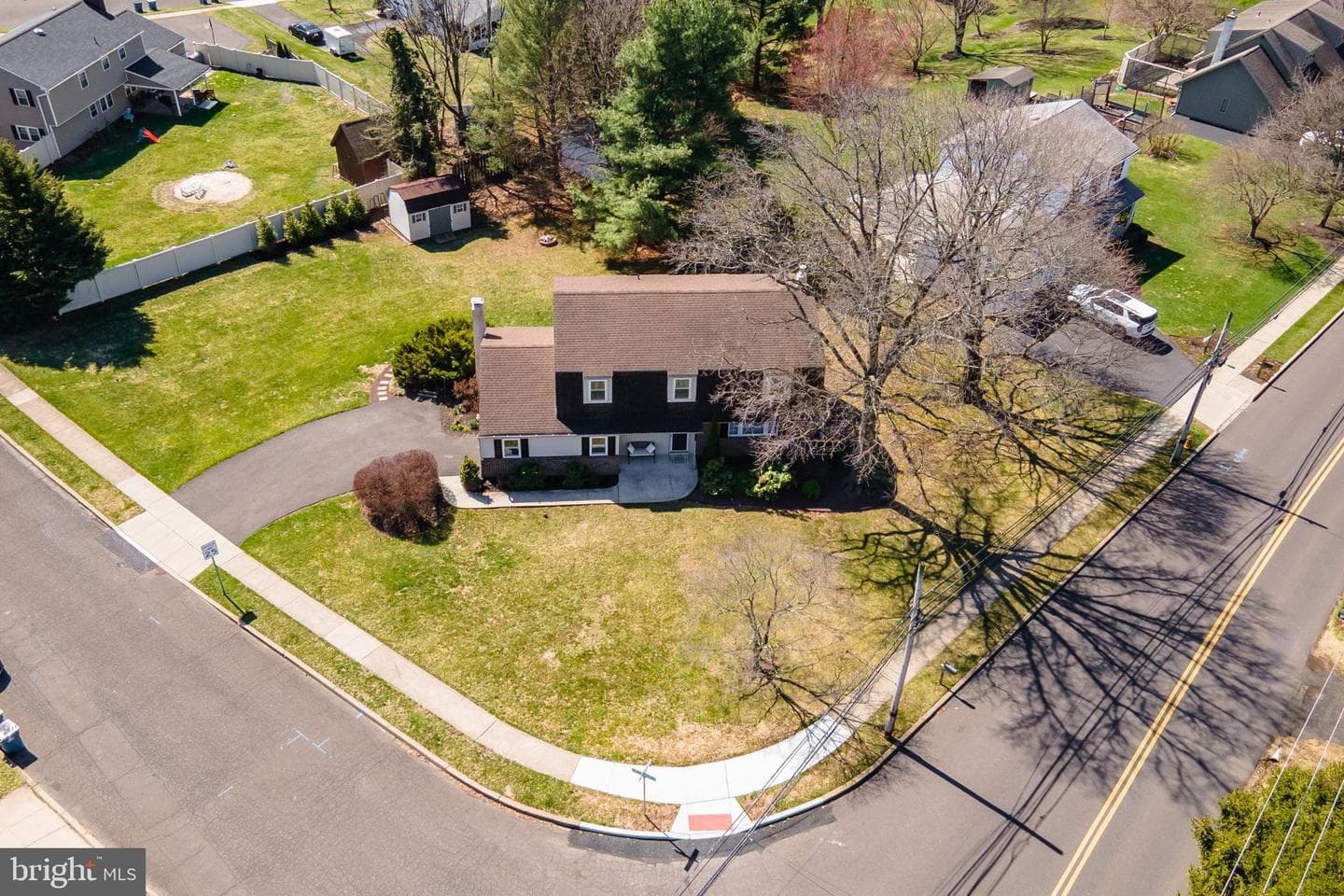 28 W Hillcrest Avenue photo 45