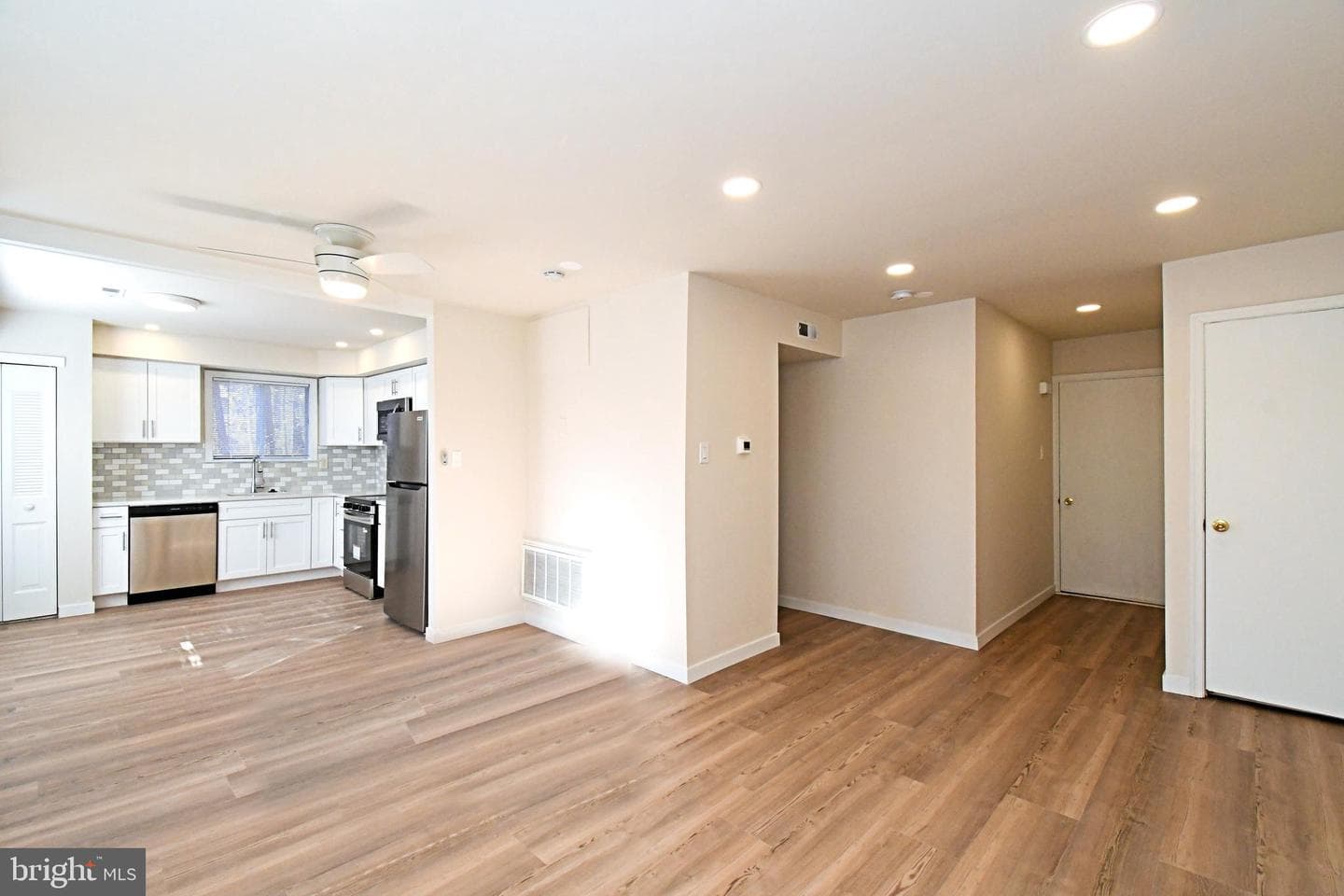 23 Kittery Court photo 3