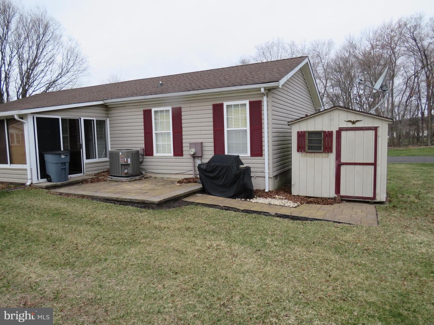143 Raven Court photo 40