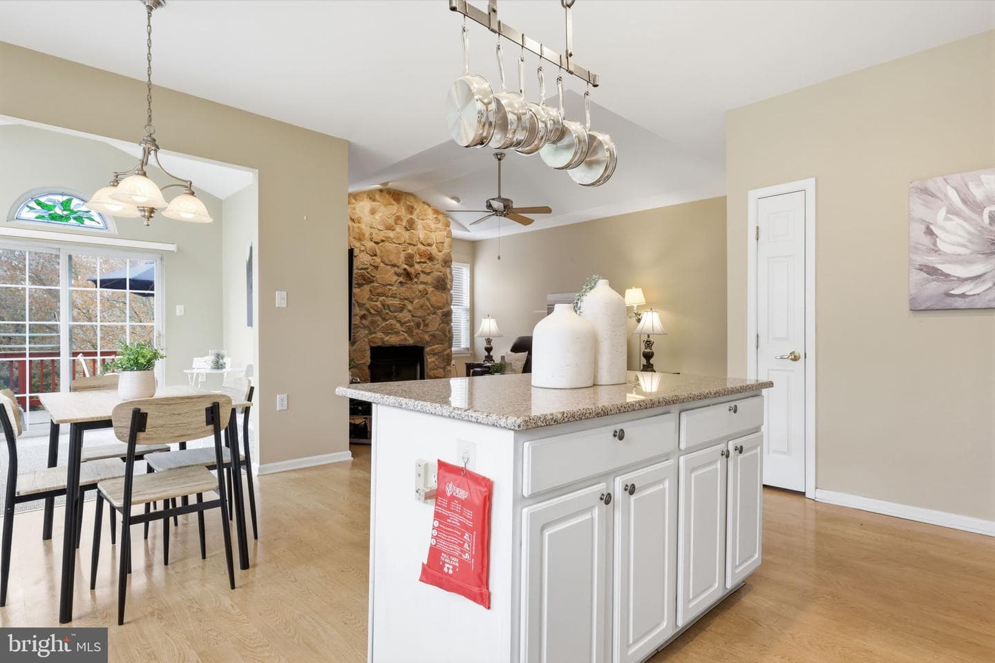 10 Tupelo Lane photo 13