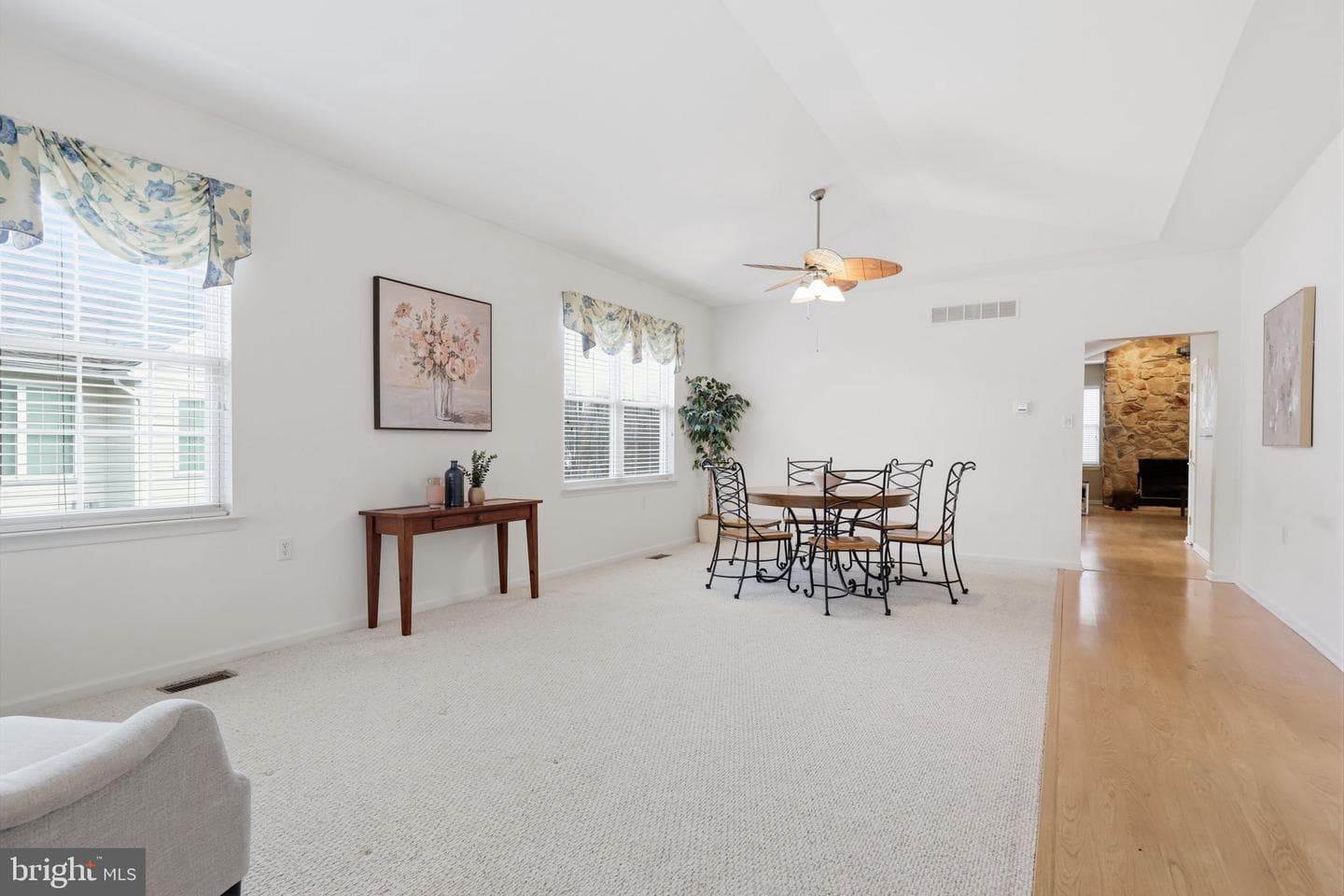 10 Tupelo Lane photo 5