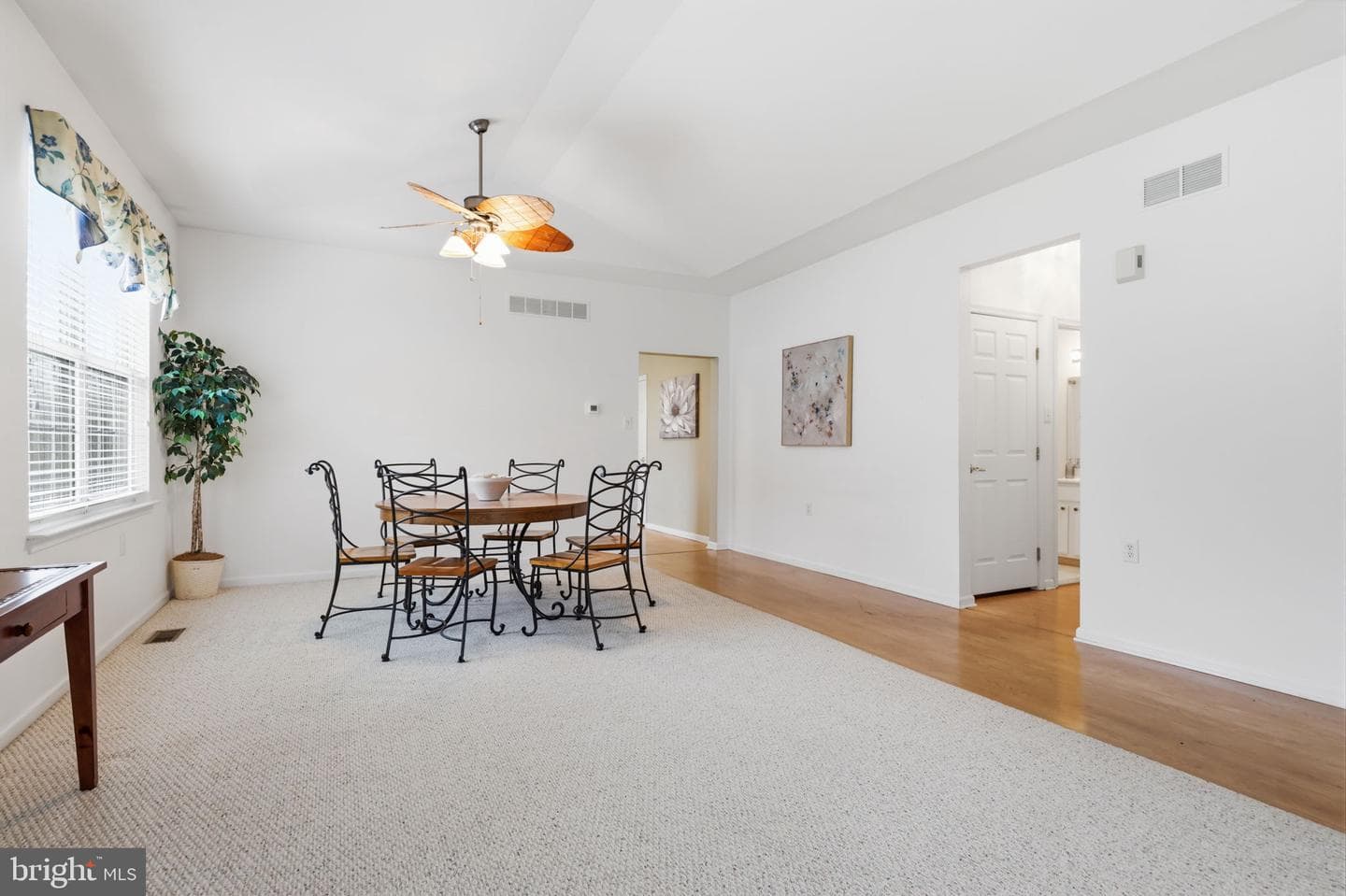 10 Tupelo Lane photo 6